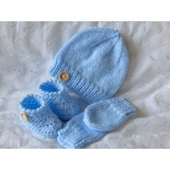 NEWBORN / 0-3 MONTH BABY SKY BLUE HAND KNITTED CROCHET HAT SHOES/BOOTS & MITTENS