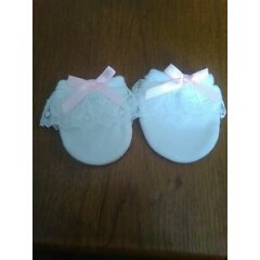 1 pair of newborn baby girls whitei scratch mittens with lace and pink bows new 