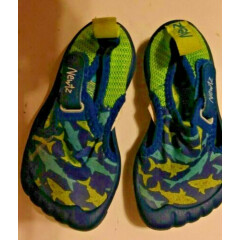 Newtz Water Shoes Toddler baby infant youth Size 5/6 Blue with Shark Print 