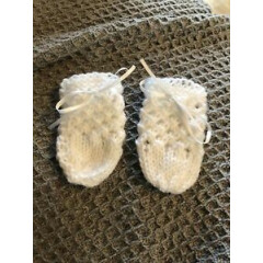 Hand Knitted White Baby Mittens Age 0-3 Months Brand New