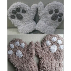 hand knitted paw print mittens size 1-2 years