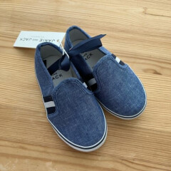 NWT JANIE AND JACK Blue Chambray Slip On Shoes Size 6 Toddler