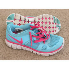 VGC Nike Flex 2014 Run light blue & pink lightweight tennis shoes Youth/girls 4