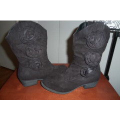 Kensie Girl Elindo Suede Fabric Western Style Black Boots Size 7 Flowers On Side