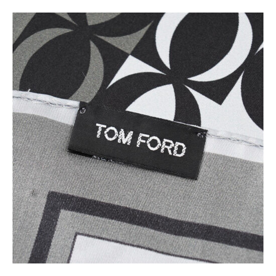 New $190 TOM FORD Gray-Green and Ice Blue Contrast Print Silk Pocket Square image {3}