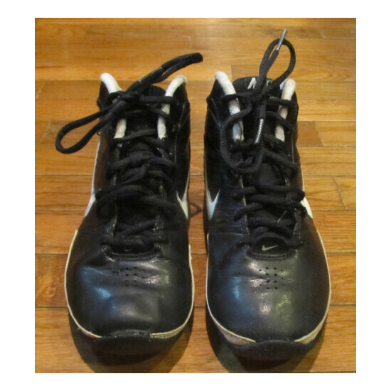 Nike Youth Black & White Quick Handle Basketball Shoes Size Sz 3Y image {4}