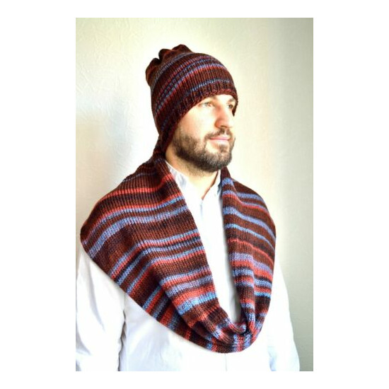Hand made men's laine wool hat & snood scarf set image {2}