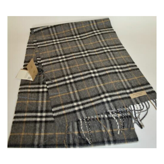  NWT BURBERRY GREY VINTAGE CHECK 100% CASHMERE SCARF image {1}