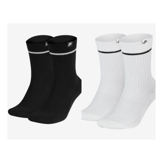 2 x Nike SNEAKR Sox Essential Crew Socks (2 Pairs) Cushioned Heel  image {1}