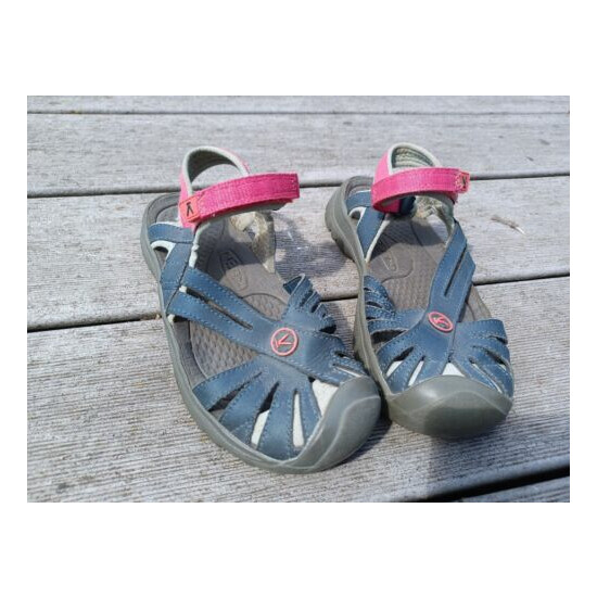 Keen Rose Girls sz1 Purple/Pink Waterproof Play Sandals Shoes  image {1}