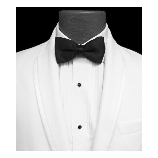 Men's White La Strada Tuxedo Jacket with Satin Trimmed Lapels Modern Fit 37R image {3}