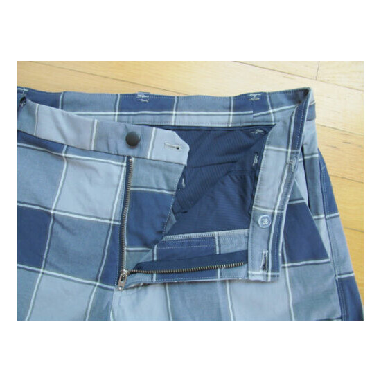 Lululemon Men's Golf Casual Athletic Stretch Blue / Gray Plaid Shorts Size 34  image {4}