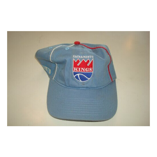 SACRAMENTO KINGS FITTED Size M DEADSTOCK HAT CAP VINTAGE  image {1}