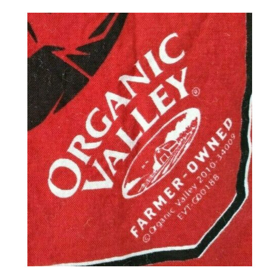 Organic Valley Who's Your Farmer Handkerchief Red Farm Scenes Cows etc 18" x 18" image {4}