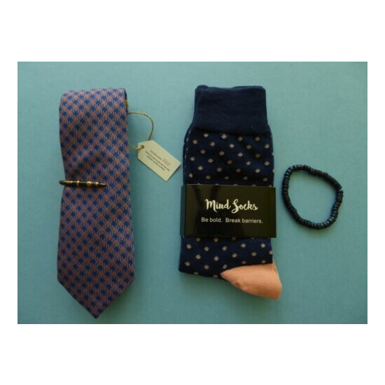 Tie Doctors Blue Peach + Pen Tie Clip + Tropicalia Beaded Bracelet + Mind Socks  image {1}