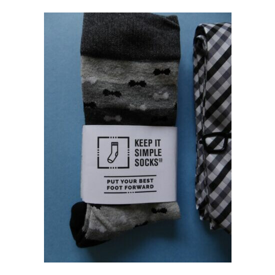 Keep it Simple Bow Tie Socks + Tropicalia Bracelet + Tie Bar + Black Gray Tie image {2}