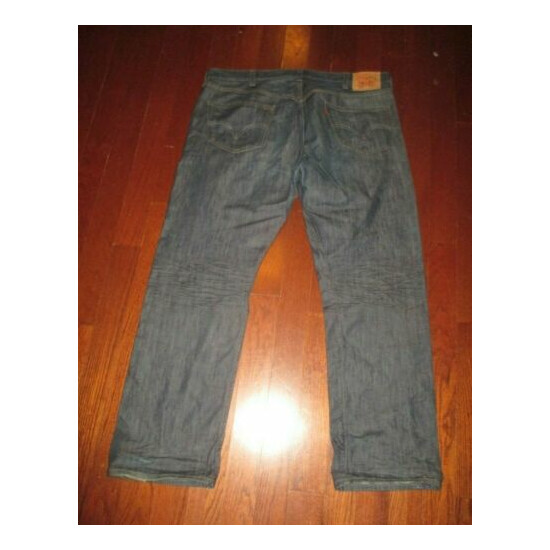 LEVI'S 501 mens SZ 42 x 32 dark wash STRAIGHT LEG, BUTTON FLY denim jeans image {1}