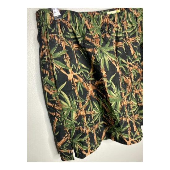 Joe Marlin Men's Size large Tropical Leafs came Shorts Trunks  image {2}