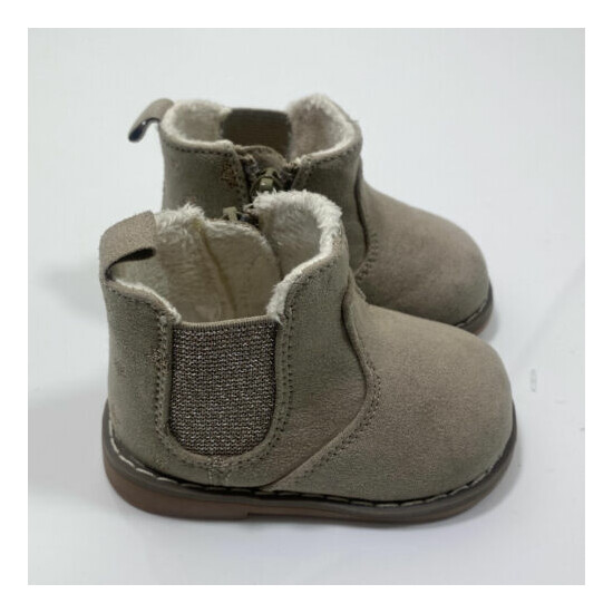 H&M beige chealsea star print boots & grey fur boots size 16 - 17 0 - 6 months image {4}