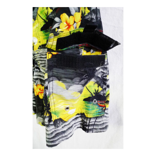 Xelos Brand Black Hawaiian Print Board Shorts size 30 image {4}