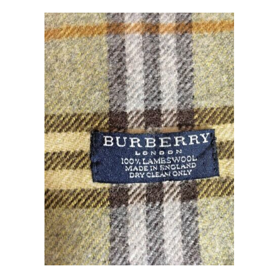 GENUINE BURBERRY BURBERRY'S VINTAGE CHECK GREEN 100% LAMBSWOOL SCARF 54/#41. image {2}