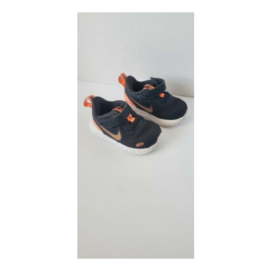 Nike Revolution Baby Girl's Toddler Shoes Size 2.5 Black/Orange BQ5673-012 image {1}