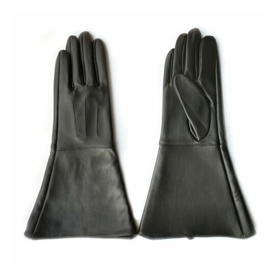 man mid long back three lines gauntlet real leather gloves in black image {4}