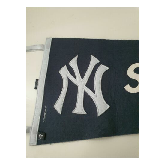 Rare SS15 Supreme x New York Yankees navy pennant baseball image {2}