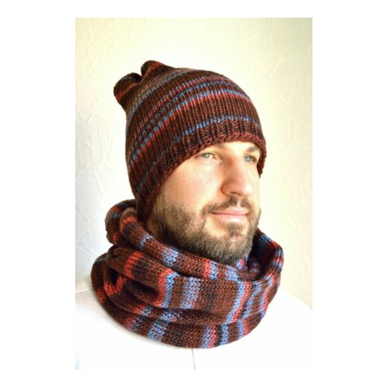 Hand made men's laine wool hat & snood scarf set image {3}