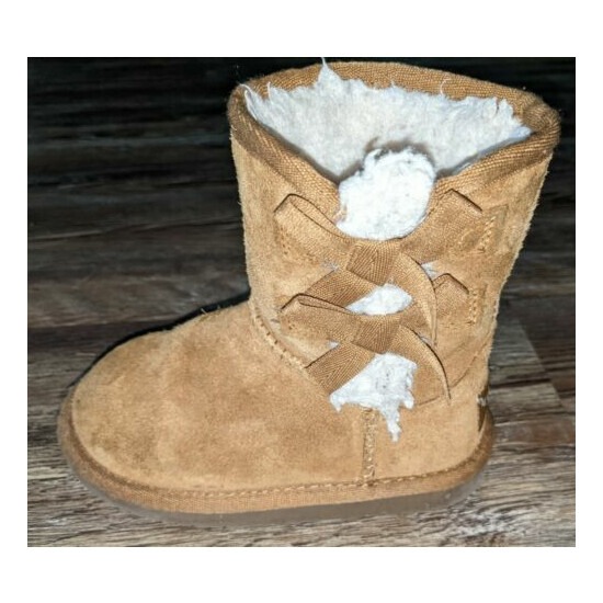 Koolaburra by UGG 1090330 girls brown suede shearling lined boots with bows 8 image {1}