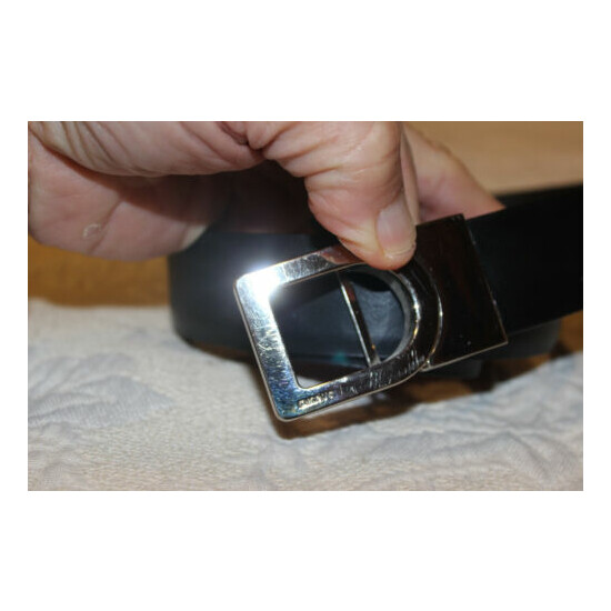 DKNY Original Reversible Mens Leather Belt Brown / Black Size 32 image {1}