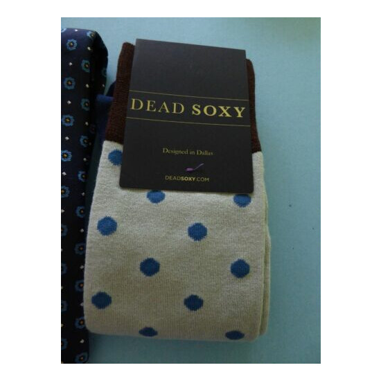 Gent Life Navy Tie + Dead Soxy Sock + Pocket Square + Tropicalia Bracelet Daisy image {3}