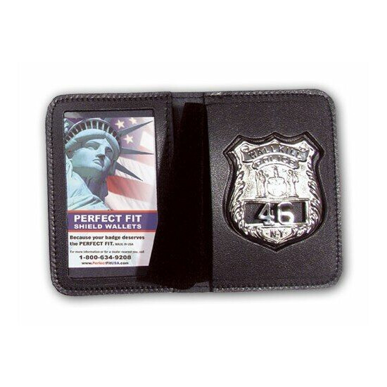 Duty Leather book Style Badge and I D case fits small 7pt. star, 2.15"x2.15" image {1}