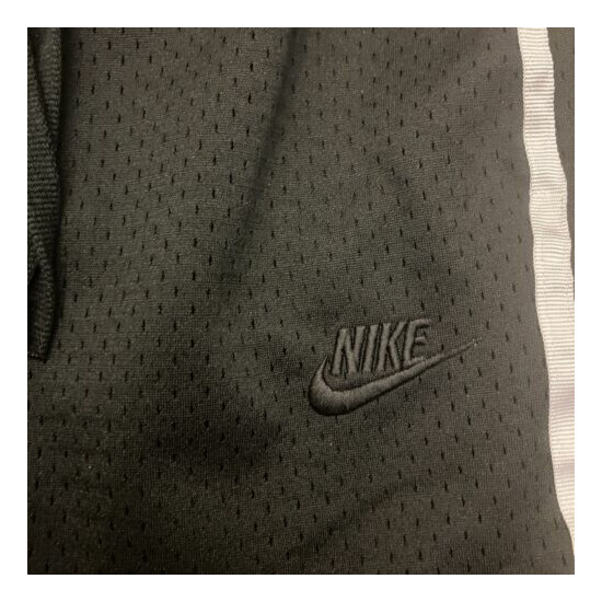 Nike Sportswear Mesh Basketball Shorts Mens Sz S 7" AR2418 image {2}