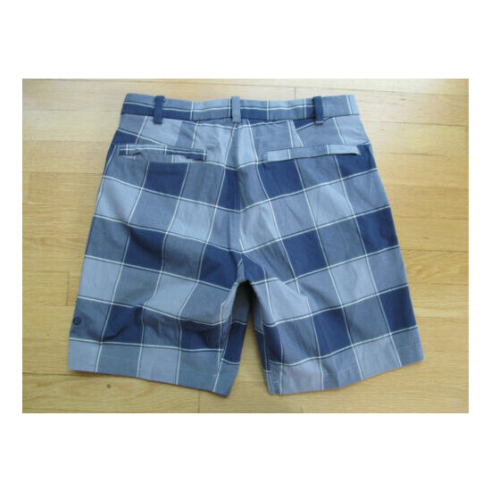 Lululemon Men's Golf Casual Athletic Stretch Blue / Gray Plaid Shorts Size 34  image {3}