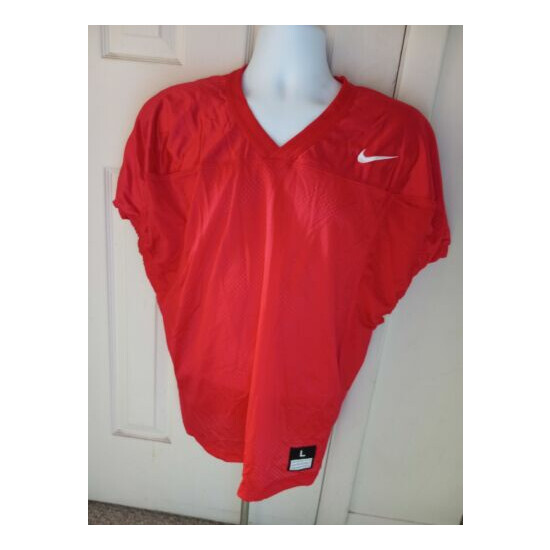 Nike Youth Boys VARIOUS Sizes Red Practice Mesh Football Jersey image {1}