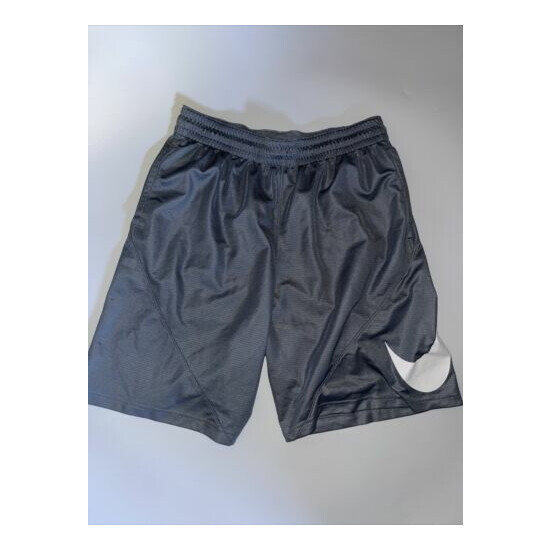 Nike Dri Fit HBR Basketball Shorts Gym Grey Pockets 910704-065 Mens Size XL image {1}