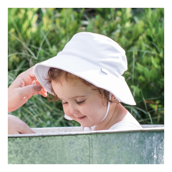 i play. by green sprouts Baby Breathable Swim & Sun Bucket Hat image {2}