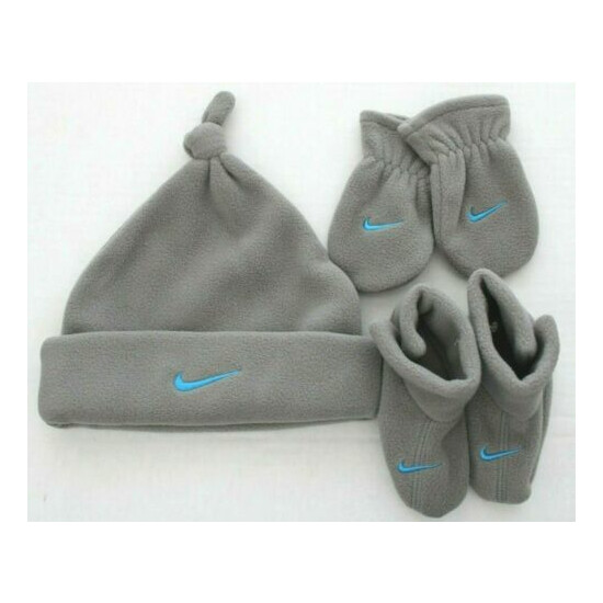 Nike Infant Baby Fleece Set Beanie Mittens Booties Set Small 0-3 Months image {1}