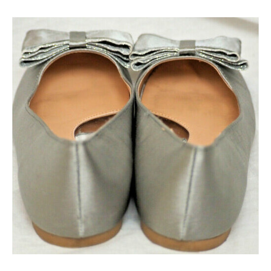 Kids BADGLEY MISCHKA Silver Amber Shines BAllet Flats with Bow - Size 2 image {4}