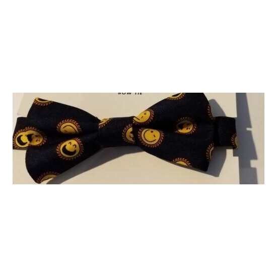 Toddler Boys Cat & Jack Brand Black & Yellow Smiley Face Adjustable Bow Tie image {3}