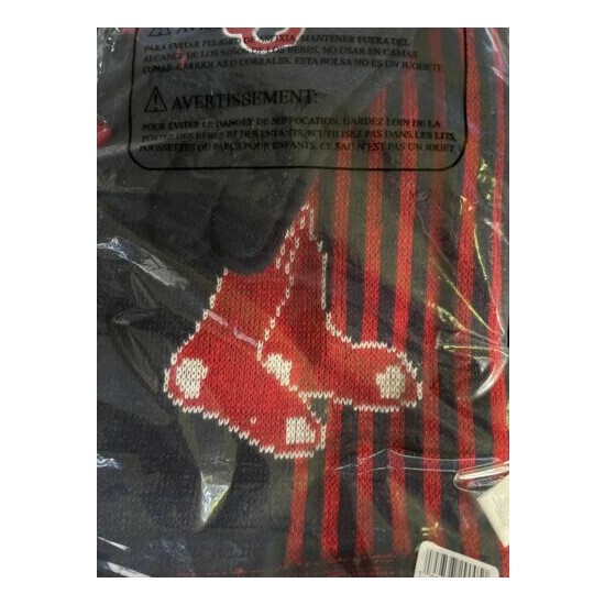 Boston Red Sox Scarf & Gloves Set New in Package by Forever Collectibles Unisex image {2}