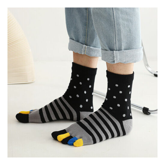 5 Pairs Men Toe Socks 85% Cotton Spotted Striped Five Finger Casual Crew Socks image {4}