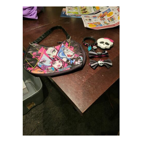 Monster High Purse Girls Puzzle Zipper Bag with Accessories! image {1}