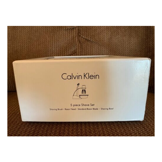 Calvin Klein Men's 5 Piece Shave Set - NEW in Box  image {2}