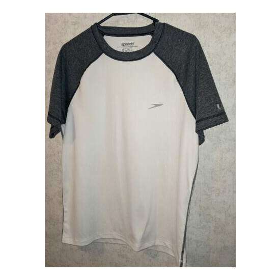 Speedo Swim Tee Men’s Size Medium Short Sleeve Shirt UV Protection•White/Black image {1}