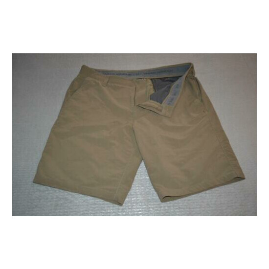 32290-a Mens Under Armour Golf Shorts Size 40 Stretch Tan Nylon Blend image {3}