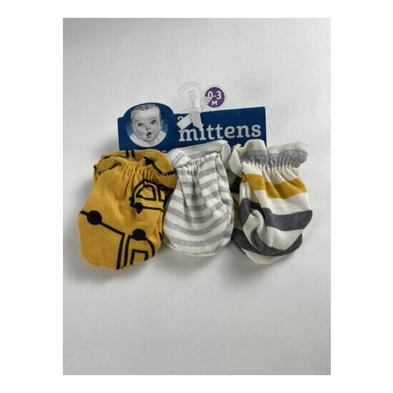 3 newborn mittens 0 to 3 months  image {1}